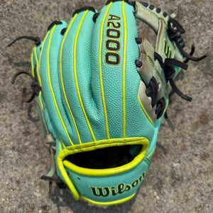 2024 Wilson A2000 RH Infield Baseball Glove 11.5" (Used)
