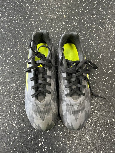 Used Adidas Soccer Cleats Grey Senior 5 11849-S000031793