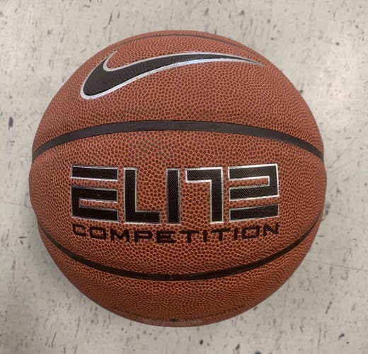 Nike Elite Tournament Basketball Mid 28.5” Mid-size NFHS