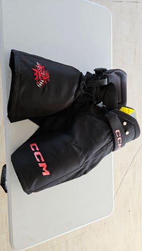 Men's Senior Medium CCM HPTK Hockey Pants Pro Stock (Used)