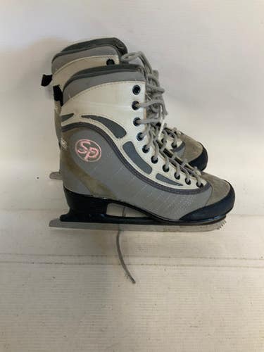 Used CCM 60 Womens Softboot Skate Grey Senior 5 11823-S000034312