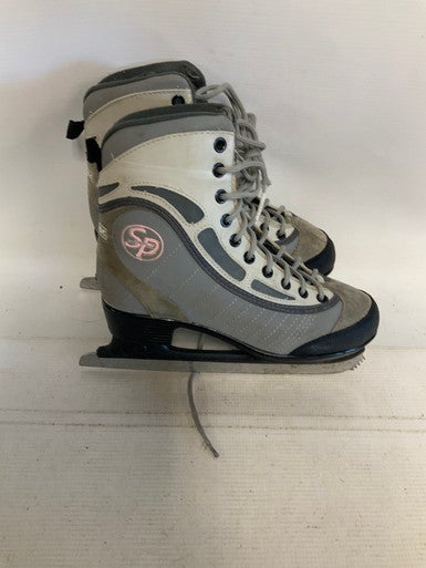 Used CCM 60 Womens Softboot Skate Grey Senior 5 11823-S000034312