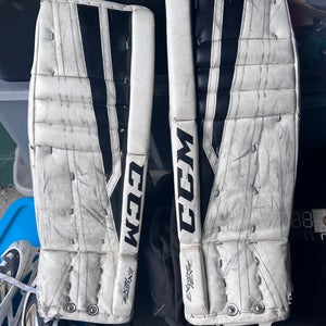 28" CCM Extreme Flex 760 Goalie Leg Pads (Used)