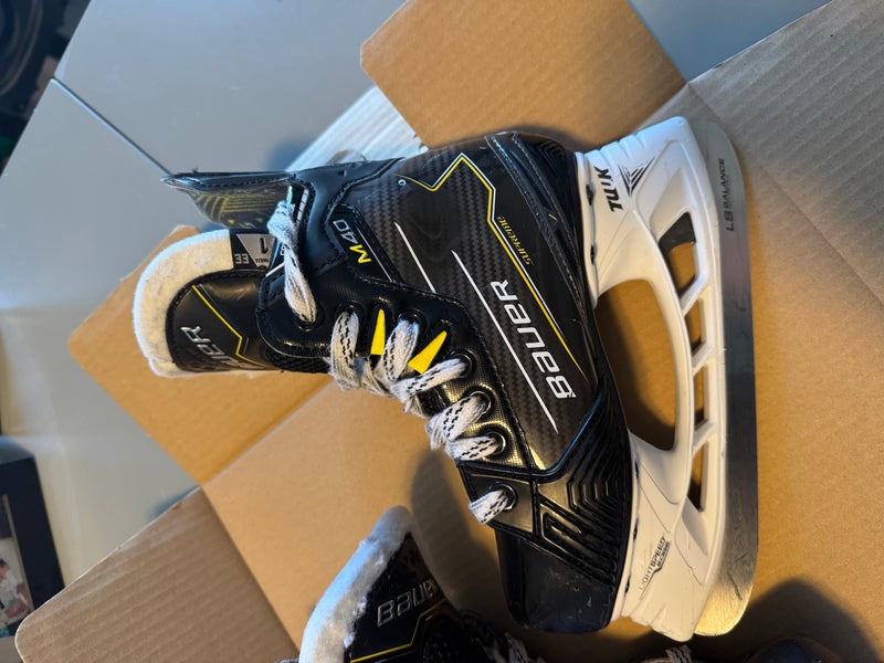 Bauer Supreme M40 Hockey Skates Extra Wide Width Size 1 (Used)