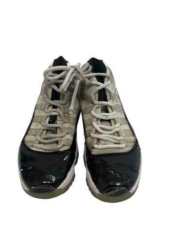 Used Jordan 11 Retro Jr 5.5 Black and White Basketball Shoes 11692-S000141627
