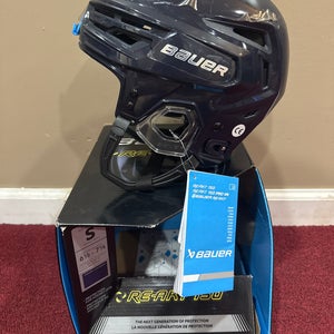 Small Bauer Re-Akt 150 Helmet (New) Item#NSM