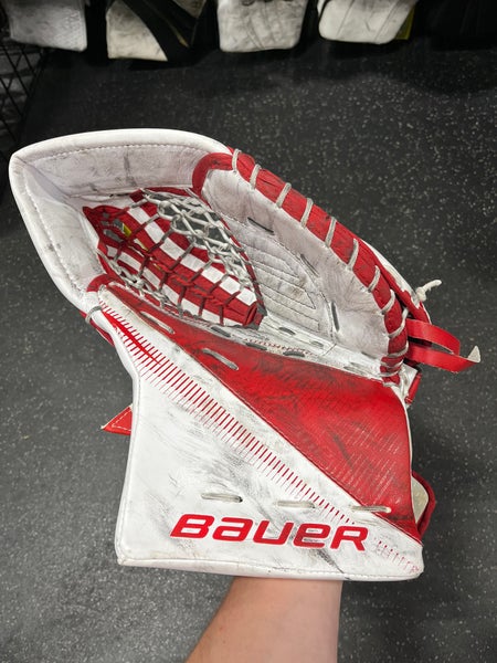 Used Bauer Supreme S29 Int Goalie Glove