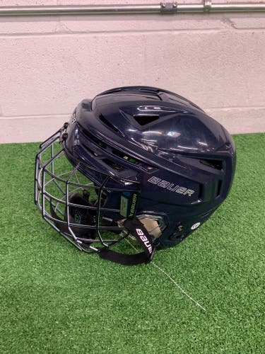 Blue Large Bauer Re-Akt 155 Helmet (Used)