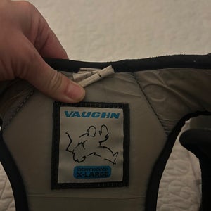 XL Vaughn Velocity V9 Goalie Chest Protector (Used)