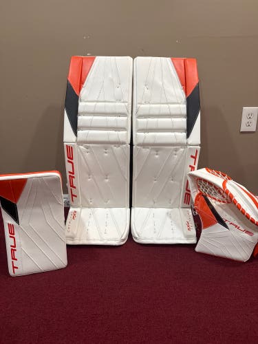 35" True Catalyst PX5 Regular Goalie Full Set Pro Stock (New) Item#LHNS