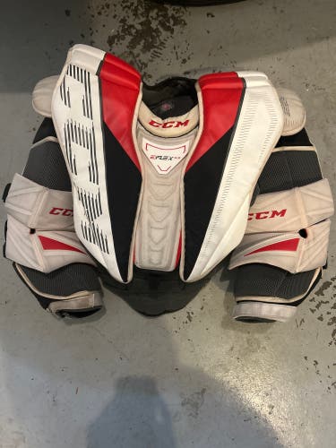 Small CCM Eflex 5.9 Goalie Chest Protector (Used)