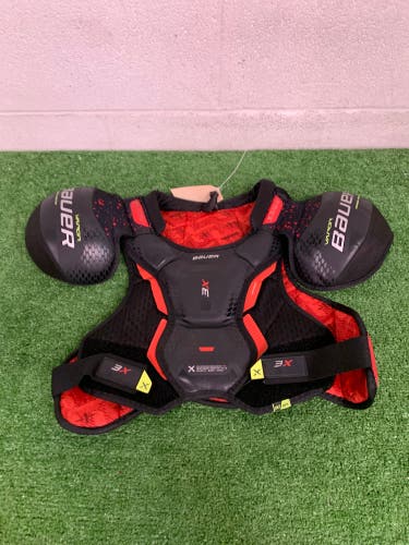 Medium Intermediate Bauer Vapor 3X Shoulder Pads (Used)