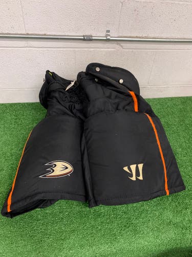 Anaheim Ducks Senior XL Warrior Hockey Pants Pro Stock (Used)