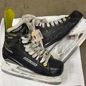 Junior Bauer Supreme S35 Hockey Skates Regular Width Size 3.5 (Used)