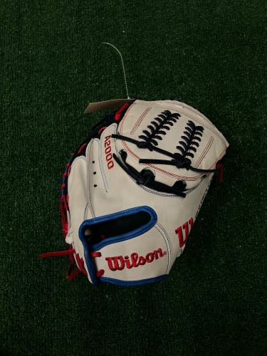 Wilson A2000 RH Catcher's Softball Glove 34" (Used)