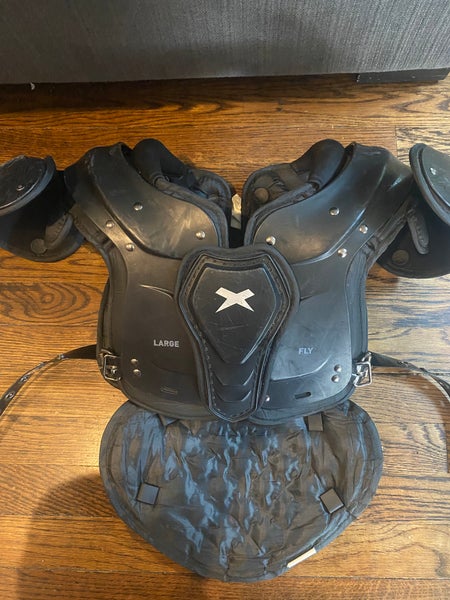 Large Youth Xenith Fly Shoulder Pads (Used)