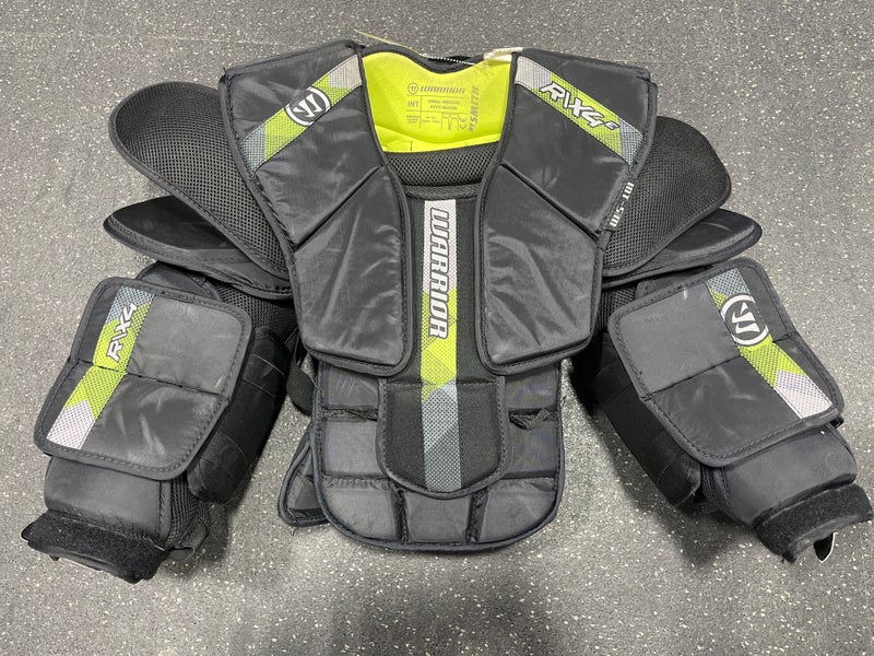 Small / Medium Warrior RITUAL X4 E Int Goalie Chest Protector (Used)