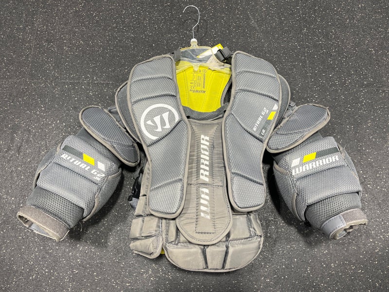 Large/Extra Large Warrior Ritual G2 Jr Goalie Chest Protector (Used)