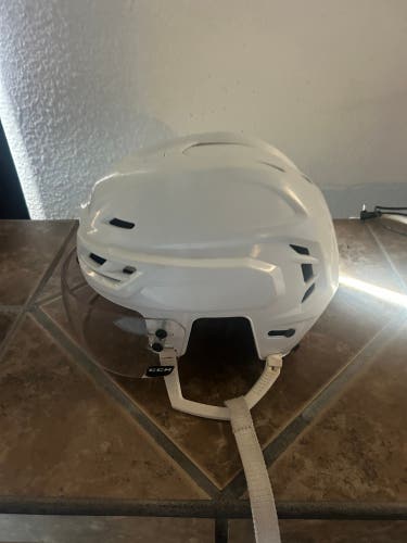 Medium CCM Resistance Helmet