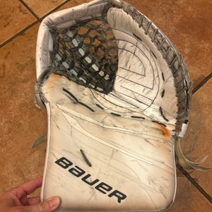 Bauer Vapor Hyperlite 2 Regular Pro Stock (Used)