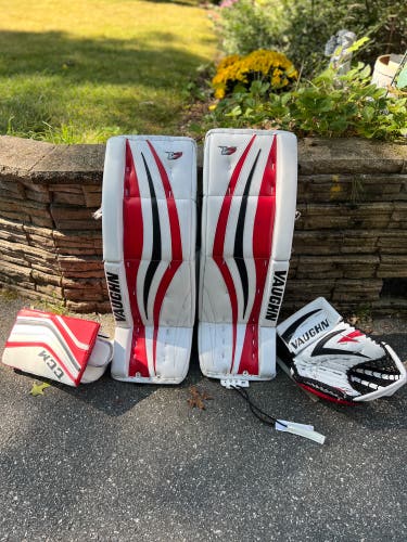 32" 2017 Vaughn Velocity V7 Regular Goalie Full Set (Used)