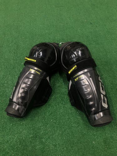 Senior CCM Tacks xf pro Shin Pads 14" (New)