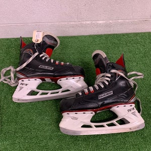 Bauer Vapor X500 Hockey Skates Extra Wide Width 6.5 (Used)