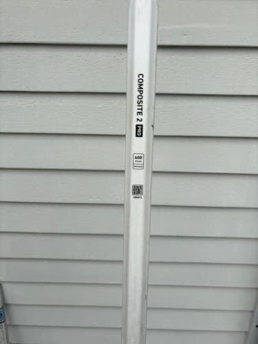 White StringKing Composite 2 Pro Defense Shaft (400 Grams) (Very Lightly Used)