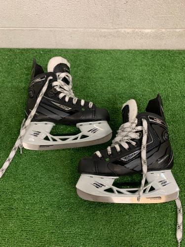 Junior CCM RibCor 42K Hockey Skates Regular Width Size 1.5 (New)