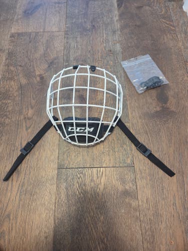 Small CCM FM580 Helmet Cage only (Used)