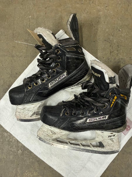 Junior Bauer Supreme 190 Hockey Skates Regular Width Size 1.5 (Used)