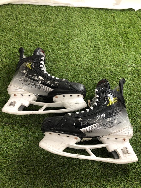 Senior Bauer Vapor Hyperlite 2 Hockey Skates 9.5 (Used)