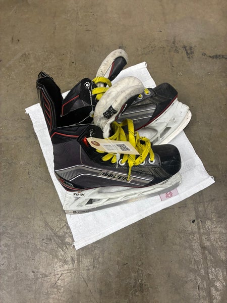 Junior Bauer Vapor X600 Hockey Skates Regular Width Size 3 (Used)