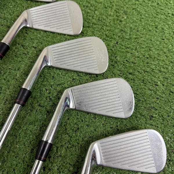 Nike VR TW Tiger Woods Blades Iron Set 3-PW Dynamic Gold S300