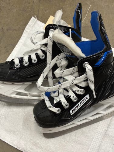 Youth Bauer MS1 Hockey Skates Regular Width 11 (Used)