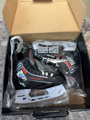 True HZRDUS 5X Hockey Skates - Size 5 (New)
