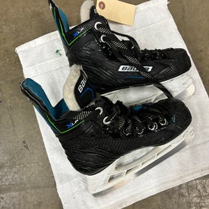 Youth Bauer XLP Hockey Skates Regular Width 11 (Used)
