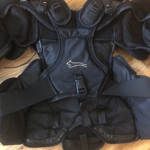 Large Passau Goalie Chest Protector (Used)