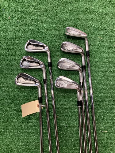 Srixon Z585 / ZX7 MKII Combo Iron Set 4-PW Stiff  RH (Used)