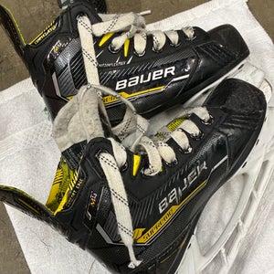 Youth Bauer Supreme M4 Hockey Skates Size 11(Used)