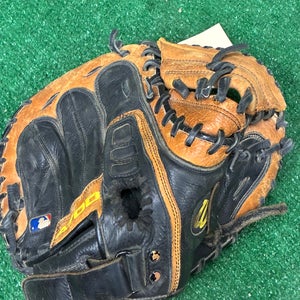 32.75" Wilson A700 Catchers Mitt (Used)