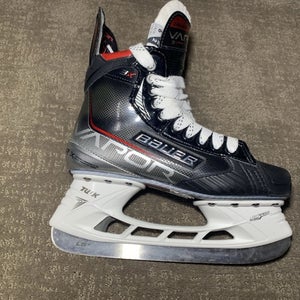 2021 Bauer Vapor 3X Hockey Skates Regular Width 6 (Used)