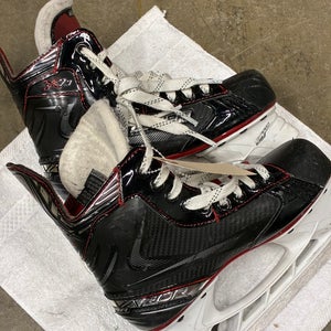 Junior Bauer Vapor X2.7 Hockey Skates Regular Width Size 2 (Used)