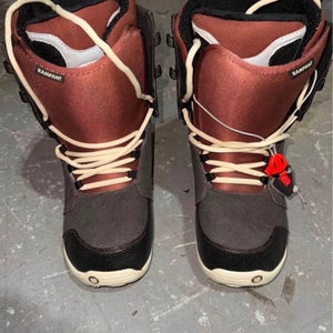 Men's Size M 10.5 (W 11.5) Burton rampant Snowboard Boots Medium Flex Freestyle (New)