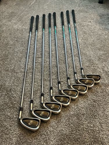 Men's Cleveland CG Gold Right Handed Iron Set Uniflex (8 Clubs) #4 - #9, PW, GW (Used)