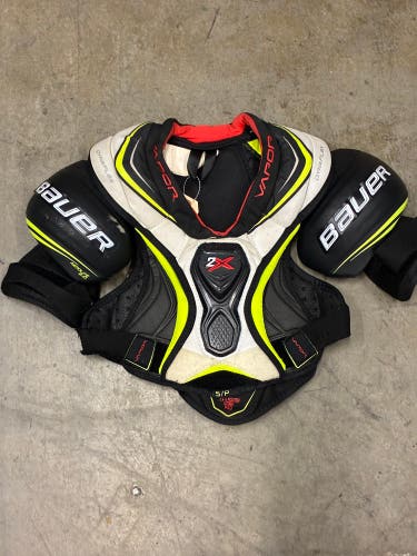 Small Intermediate Bauer Vapor 2X Shoulder Pads (Used)