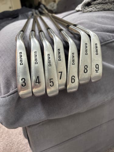 Daiwa Right Handed Iron Set Graphite Shaft (Used)
