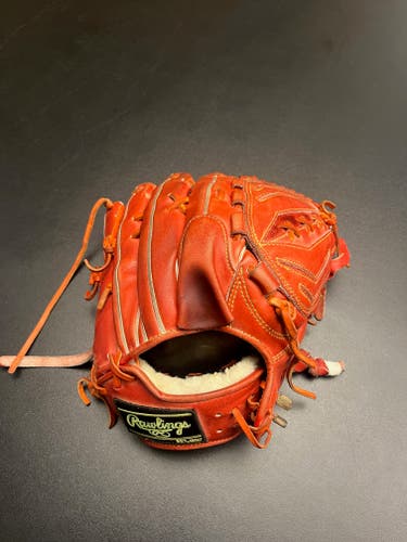 Pitcher's RH Rawlings Pro Preferred Baseball Glove 11.75" (Used)
