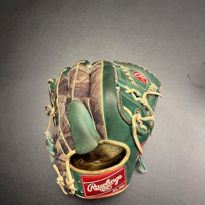 Pitcher's RH Rawlings Heart of the Hide Baseball Glove 11.5" (Used)