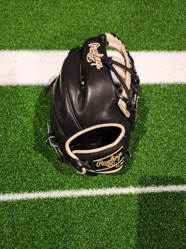 2025 Rawlings RH Outfield Heart of the Hide Baseball Glove 11.75" (New)